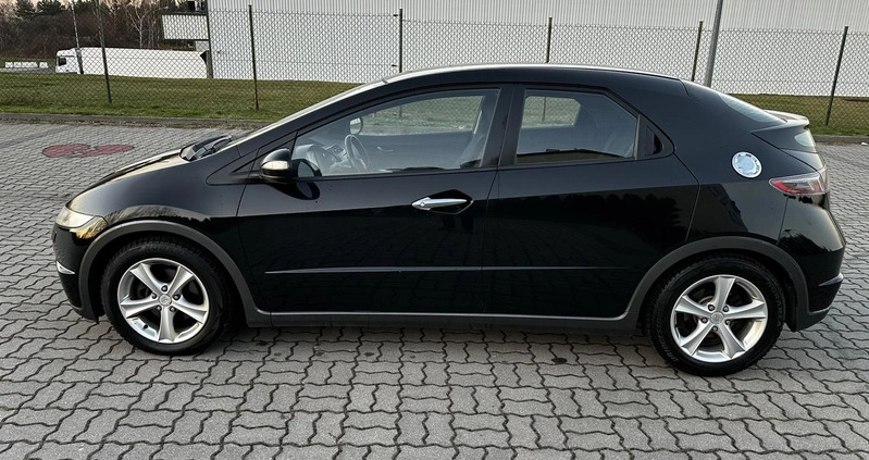 Honda Civic cena 25899 przebieg: 243323, rok produkcji 2010 z Piaseczno małe 497